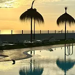 Island Village Sunset By Deihu Experiences Lejlighed *